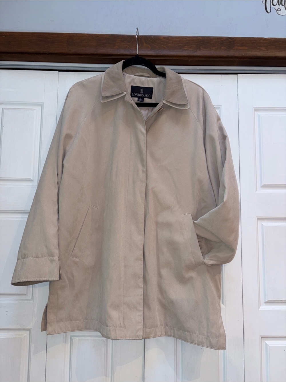 London Fog Light Beige Single-Breasted Trench Jacket